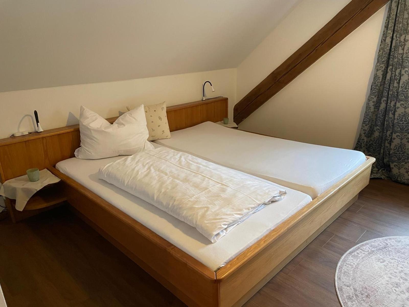 Il Castello Hotel Haiming Bagian luar foto