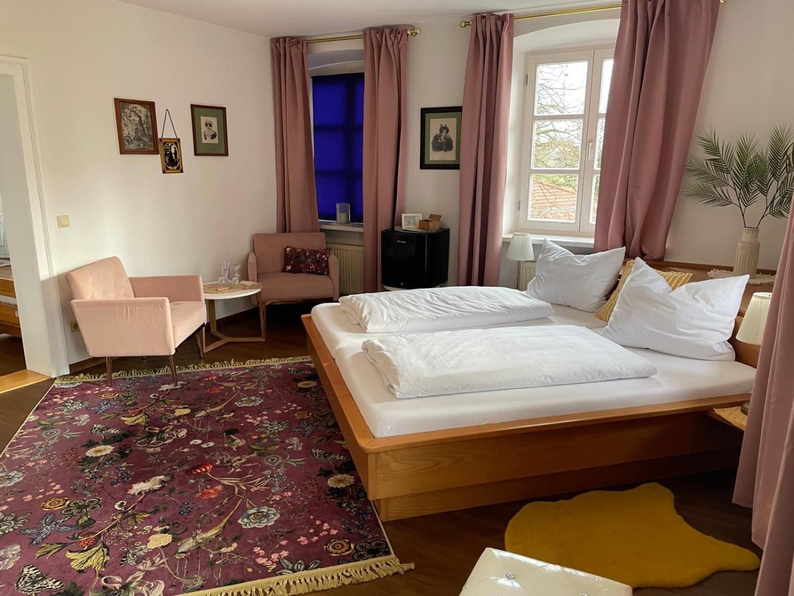 Il Castello Hotel Haiming Bagian luar foto